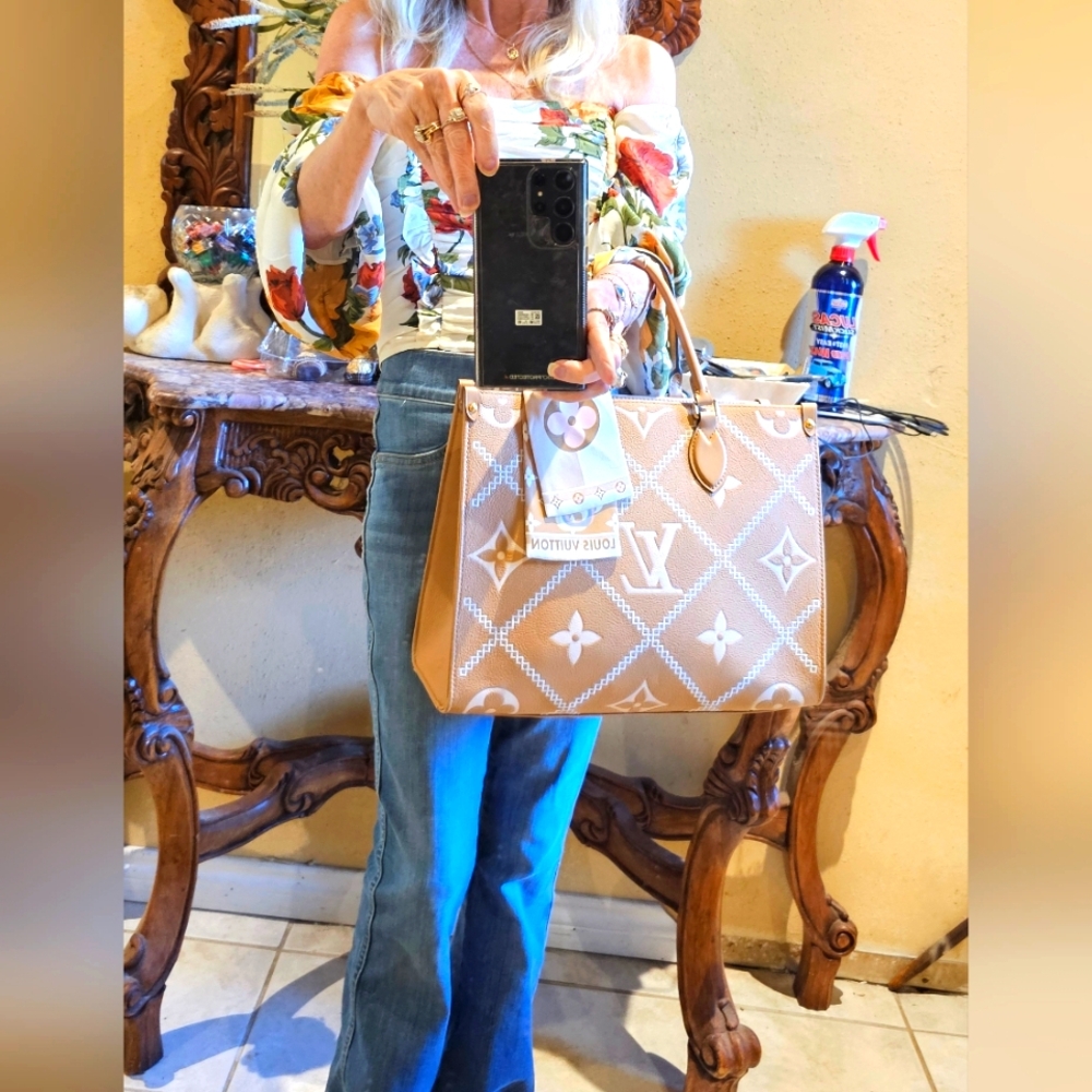 Louis Vuitton Empreinte Monogram Giant Broderies Onthego MM Arizona - Picture 12 of 16